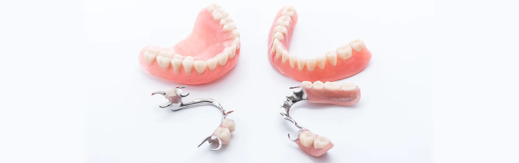 自費と保険の入れ歯の違い