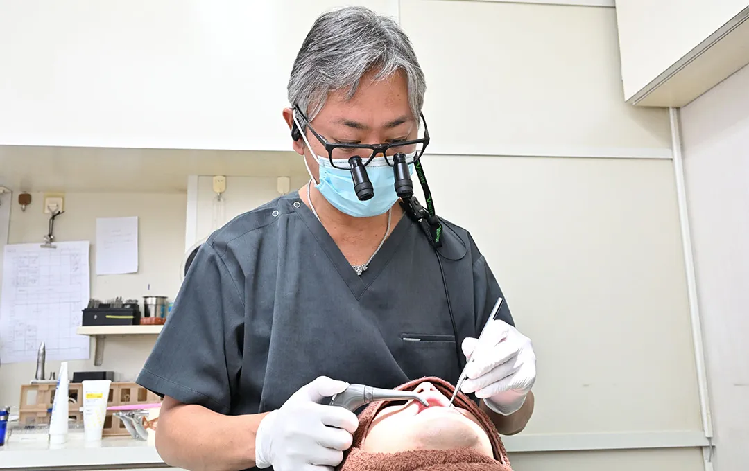 各分野のエキスパートとなる専門性の高い歯科医師が治療1